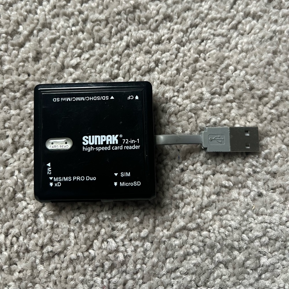 42. Sunpak 72 in 1 Card Reader